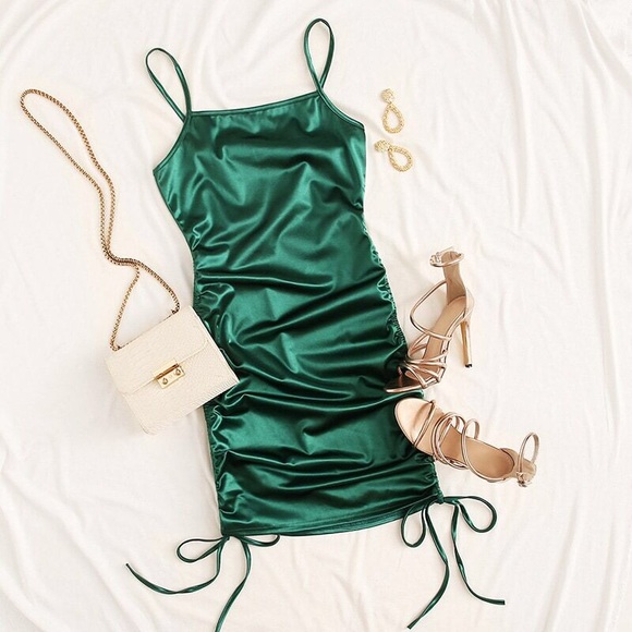 H&M Gold Chunky Statement Stud Drop Earring - Picture 3 of 9